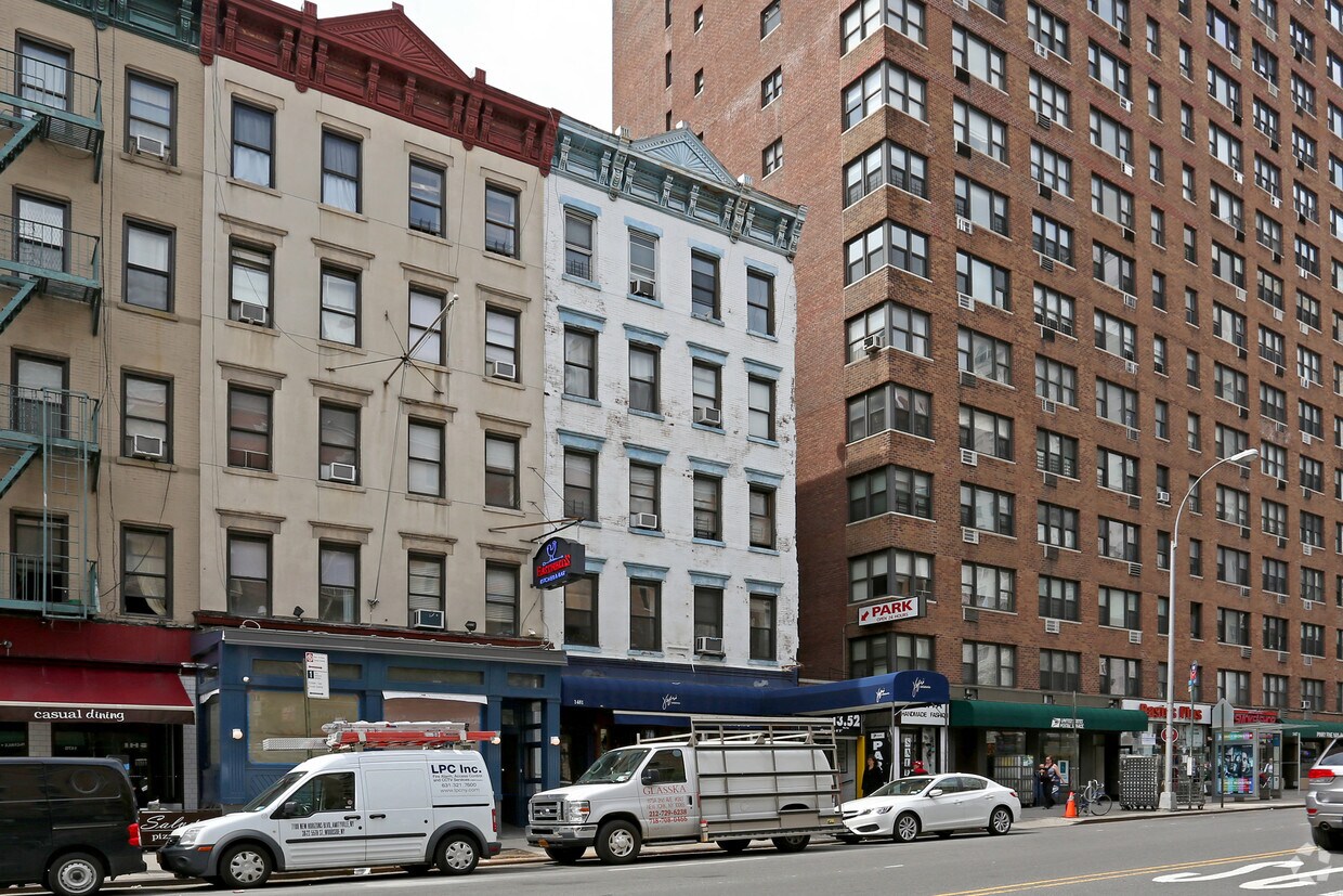 Building Photo - 1481 York Ave