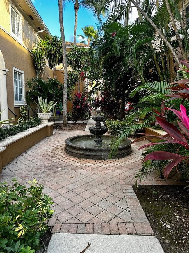 Foto del edificio - 2941 NE 185th St