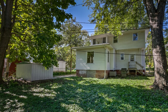 Building Photo - 1315 N 38th St
