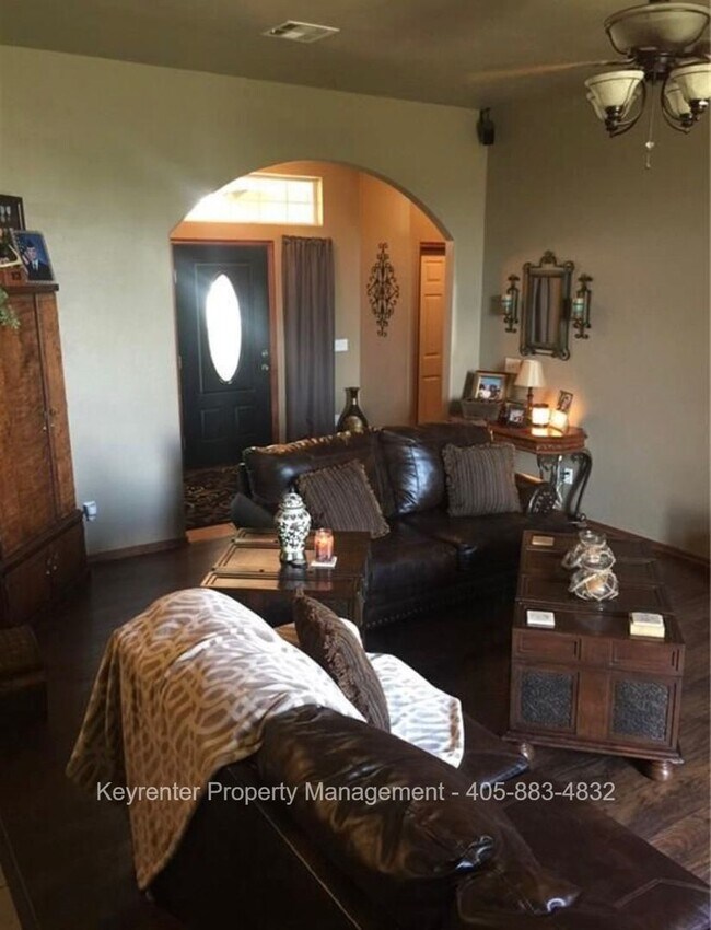 Foto del edificio - Beautiful 3 Bedroom / 2 Bathroom home in Moore School District!
