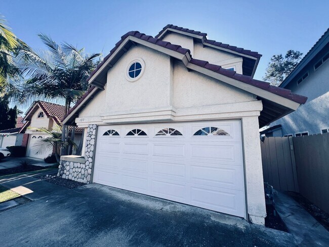 Foto del edificio - West San Marcos Three Bedroom Two 1/2 Bathroom for Rent