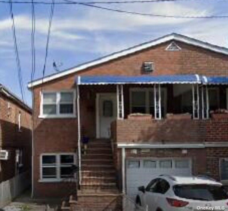 Primary Photo - 3620 Corlear Ave