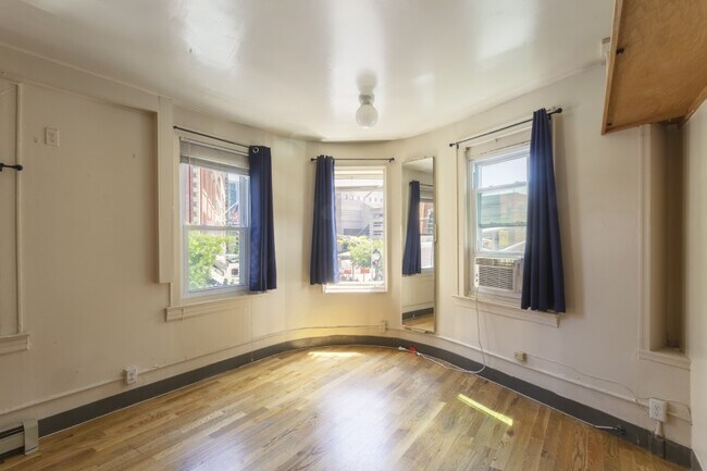 Foto del edificio - 126 Newark Ave