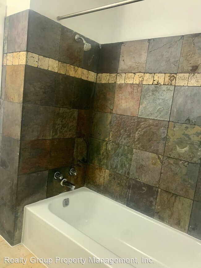 Building Photo - 3 br, 2.5 bath House - 16 BRIAN CT