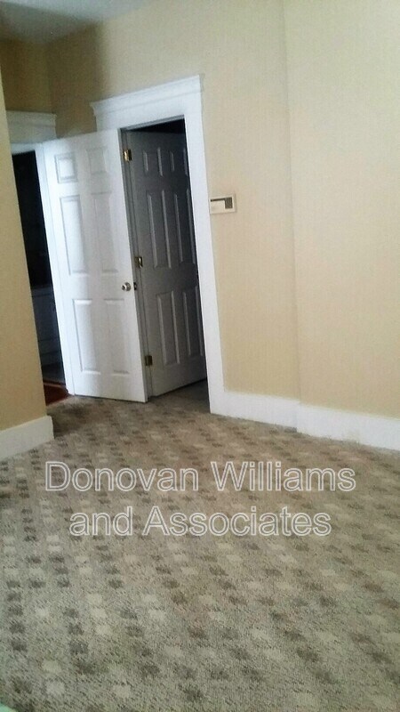 Foto del edificio - 135 E Wilson Ave