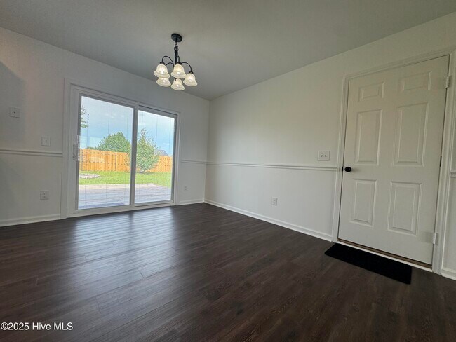 Foto del edificio - 2604 Larne Ct