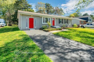 Building Photo - 7112 David Ave