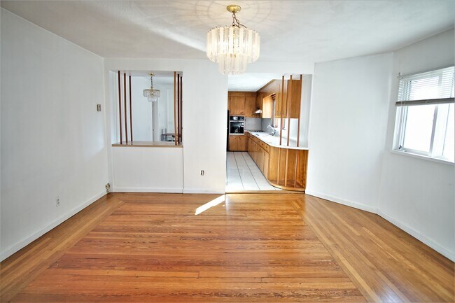 Building Photo - 24 Bowdoin St