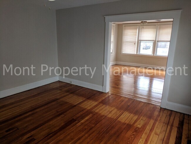 Building Photo - 212 Jackson Avenue - 2
