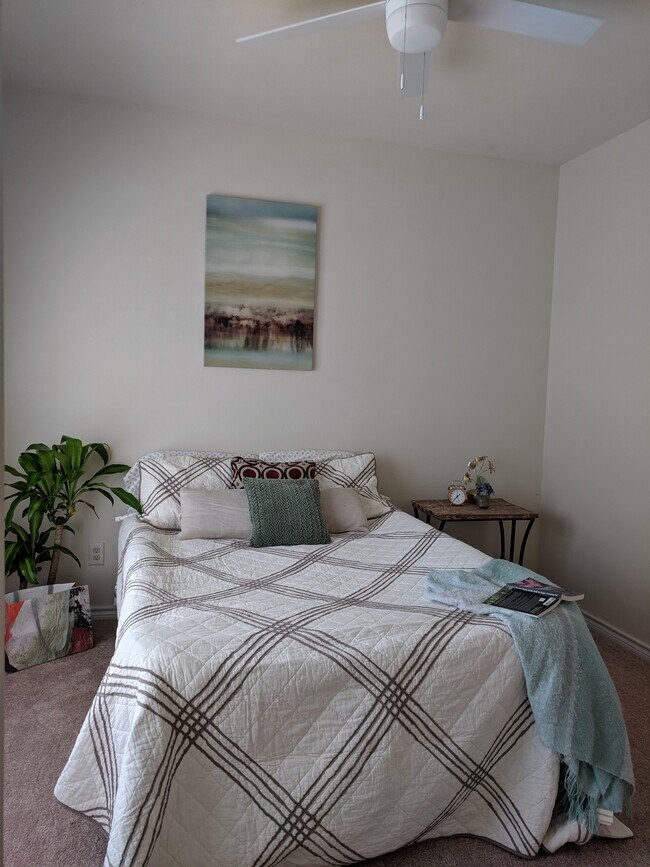 Bedroom with walk-in closet - 3910 Penderview Dr