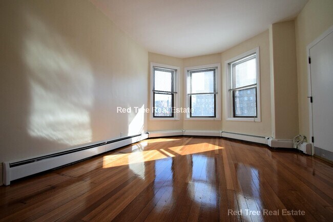 Foto del edificio - 1728 Beacon St