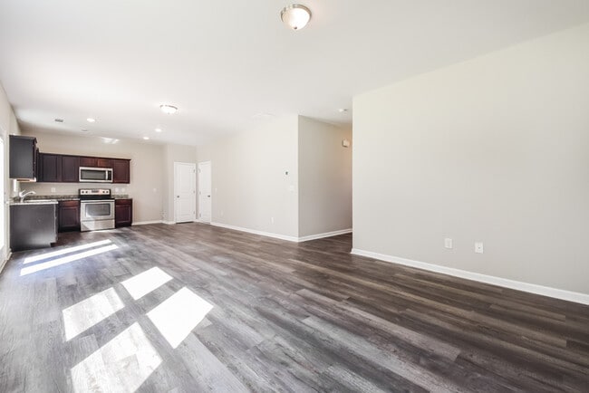 Building Photo - 1087 Cold Water Dr