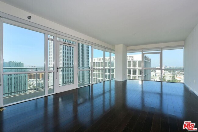 Foto del edificio - 3785 Wilshire Blvd