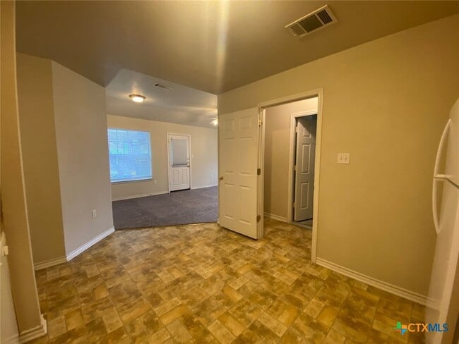 Building Photo - 3107 Yaupon Rd