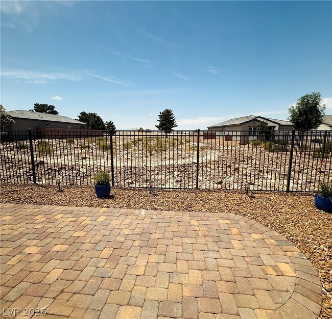 Building Photo - 4379 E Cactus Cyn Dr