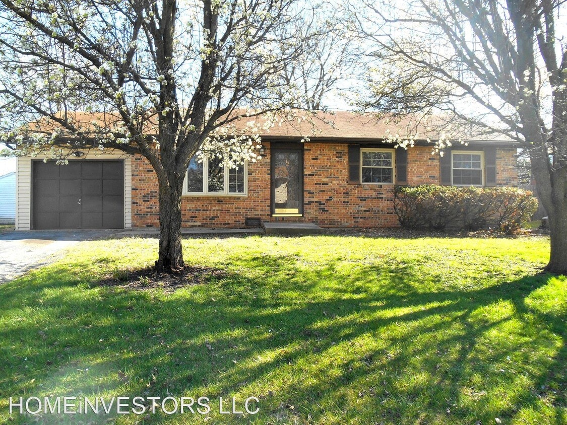 32 Dr, Pontoon Beach, IL 62040 House Rental in Pontoon