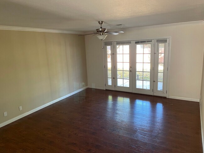 Sala de estar - 5527 W Ave M 2