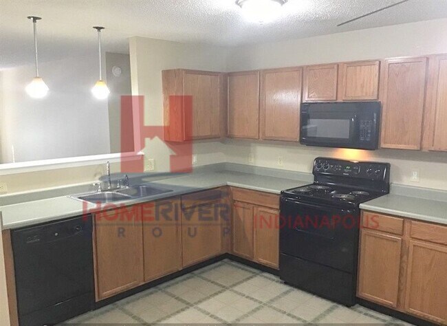 Building Photo - SPECIAL Half Month Free Rent