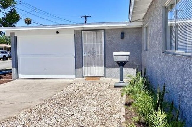 Foto del edificio - 5178 Bowden Ave