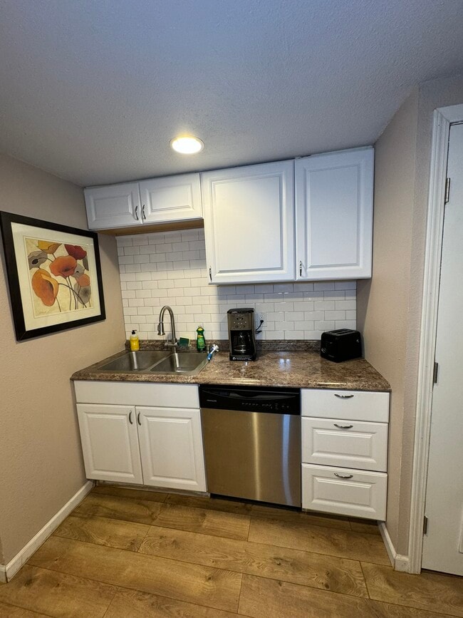 cocina2 - 3104 W Wellesley Ave