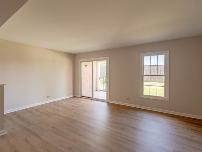 Foto del edificio - 530 Shorely Dr