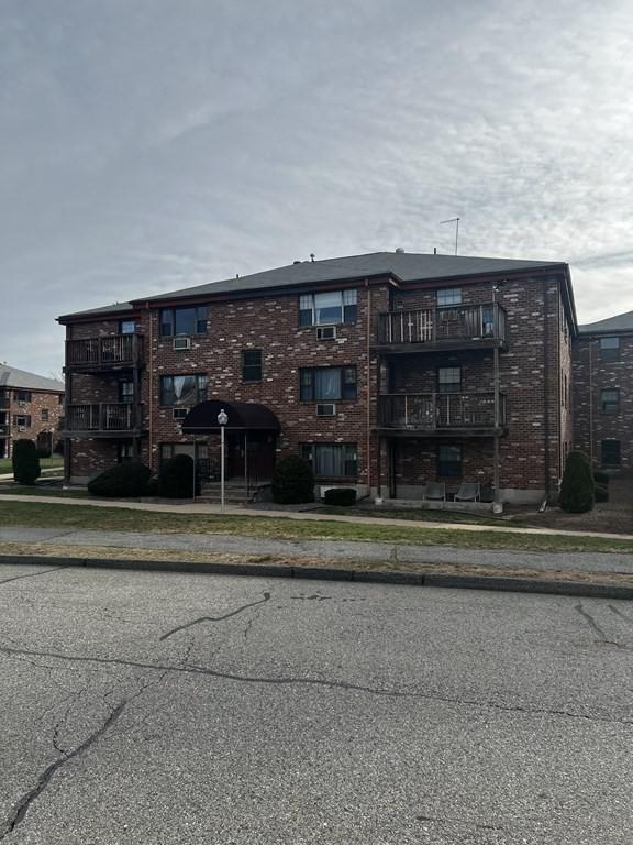 Foto del edificio - 16c Mayberry Dr