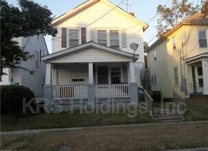 Building Photo - 862 Rugby St