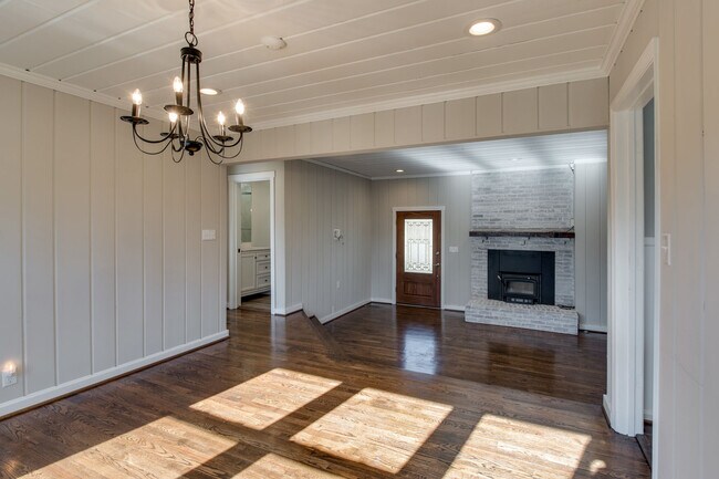 Foto del edificio - 6398 Temple Rd