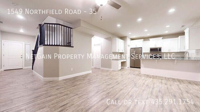 Building Photo - 1549 Northfield Rd