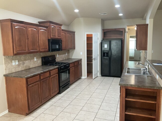 Foto del edificio - 4560 S 204th E Ave