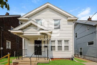 Building Photo - 1734 Brussels St