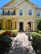 Building Photo - 135 Midleton Way
