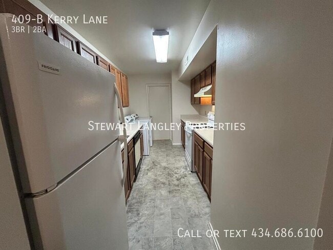 Building Photo - 409 Kerry Ln