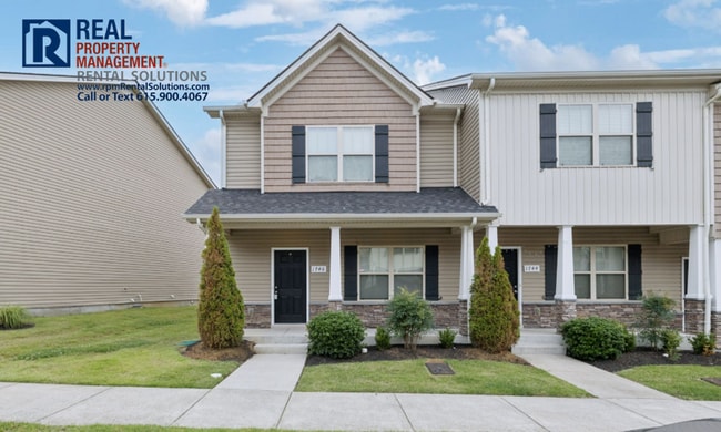 Great 3 bdrm end unit townhome! Washer/Dry... - Great 3 bdrm end unit townhome! Washer/Dry...