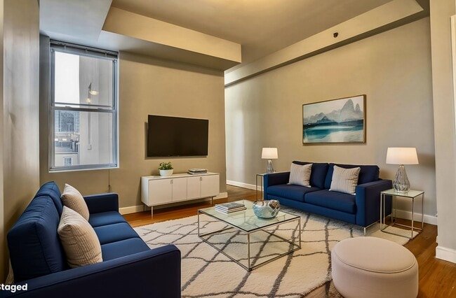 Building Photo - 703 Park Ave