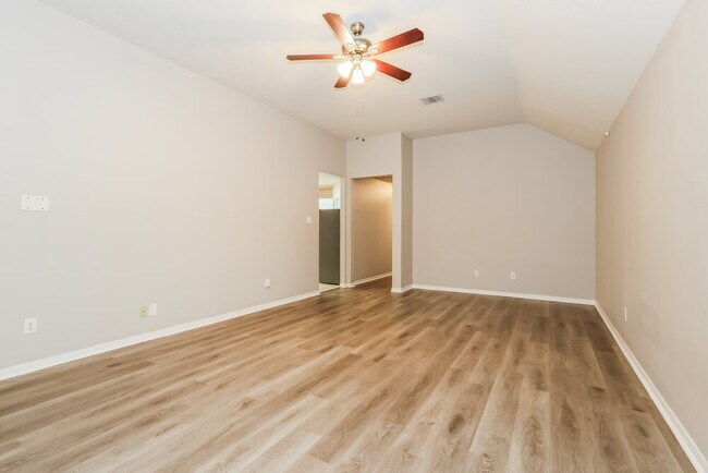 Foto del edificio - 18407 Knob Hill Lake Ln