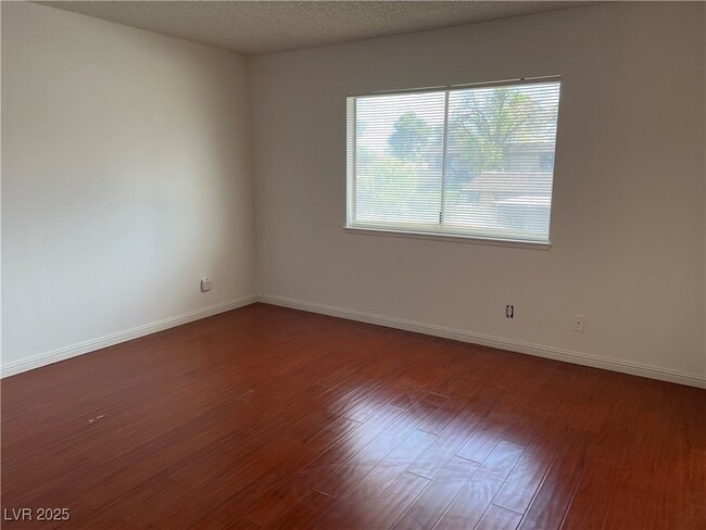 Foto del edificio - 6168 Meadow View Ln