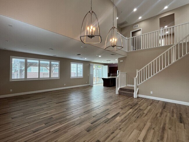 Foto del edificio - Modern 4BD Home in Brighton Landing | Solar | Bed & Bath Downstairs