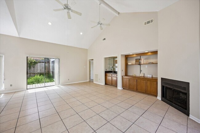 Foto del edificio - 8018 Cobblefield Ln