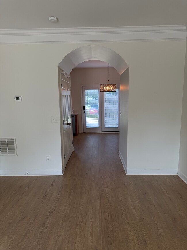 Arch way between your family room and kitchen. - 2017A Beech Ave