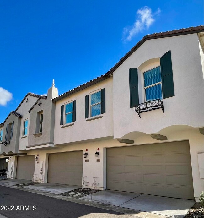 Foto del edificio - 9833 E Stratus Ave