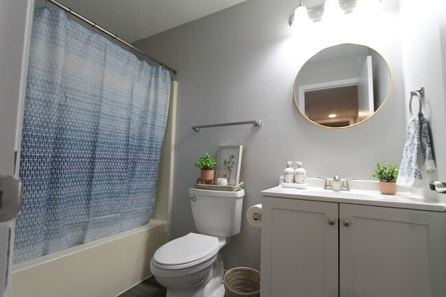 Interior Photo - The Warwick