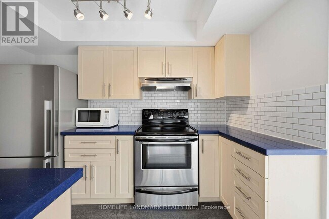 Building Photo - 65 Scadding Ave