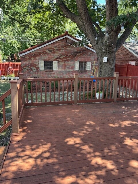 Building Photo - 4726 Prague Ave