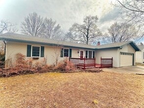 Building Photo - 622 Eiserman Ave