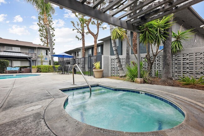 Foto del edificio - Loma Vista Apartments