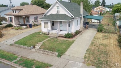 Building Photo - 707 E Providence Ave