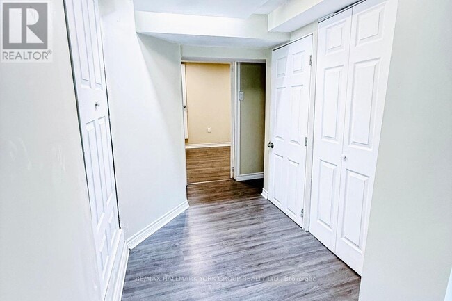 Building Photo - 6072 Hillsdale Dr