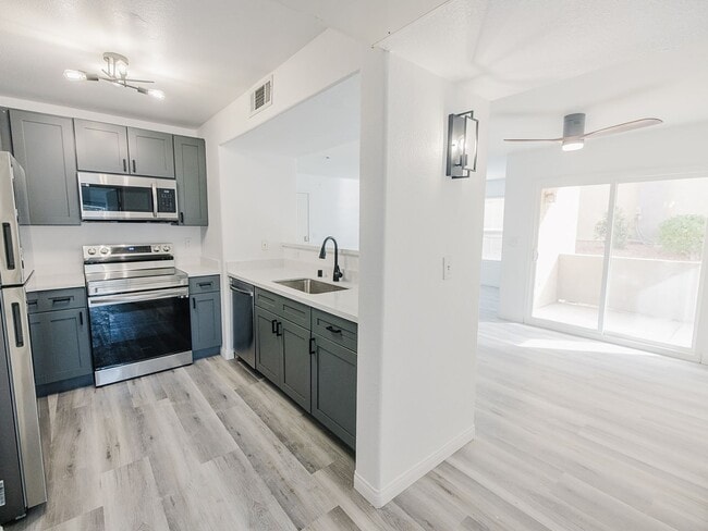 Foto del edificio - 2 Bedroom, 2 Full Bath Newly Renovated Con...