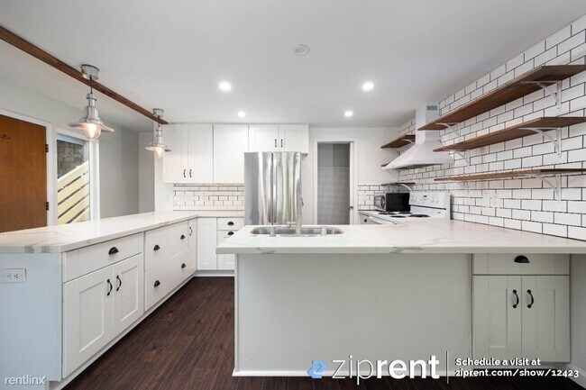 Building Photo - 3 br, 2 bath Townhome - 2626 46th St, San ...